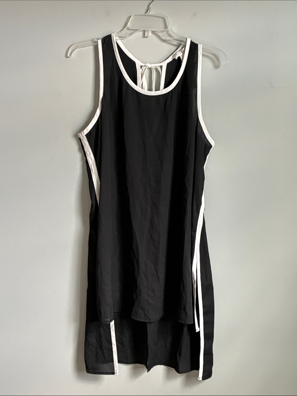 Spense Black Sleeveless Tunic with White Trim